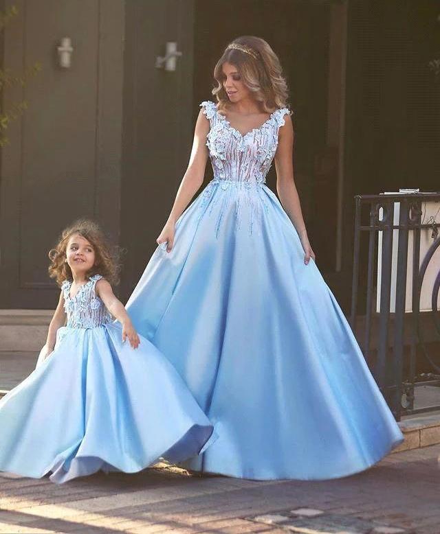 mom and daughter dress